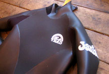 �Ó�@�����C�݁@TRAD WETSUITS (�g���b�h�@�E�G�b�g�X�[�c)